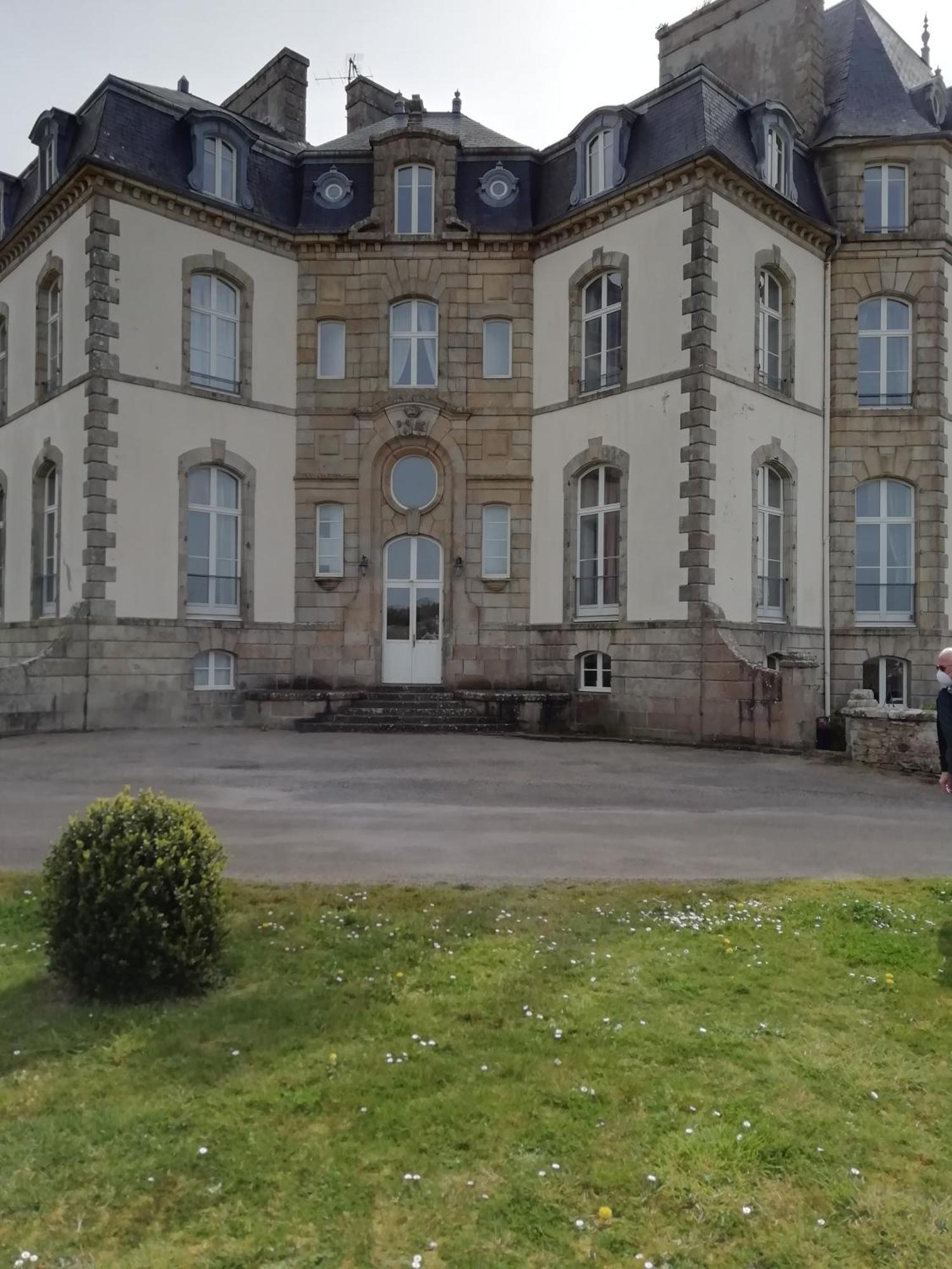 Chateau De Locqueran Pierres Et Filets Bleus Audierne Luaran gambar